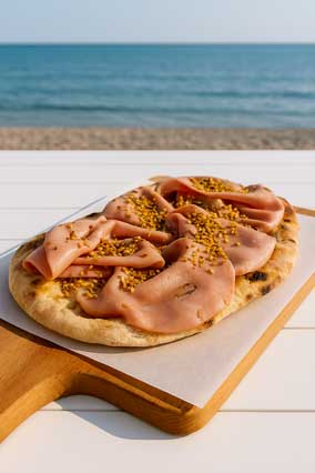 Tavoli sul mare